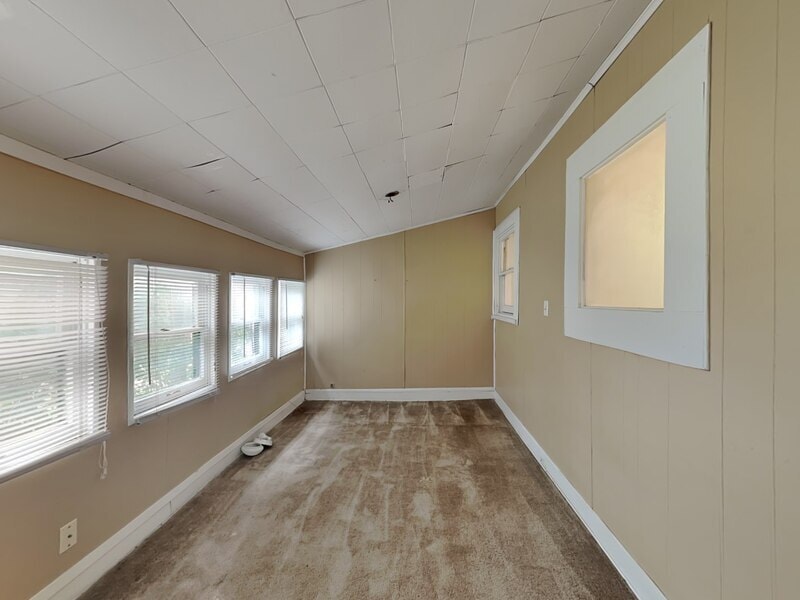 Building Photo - 3333 W 6th St