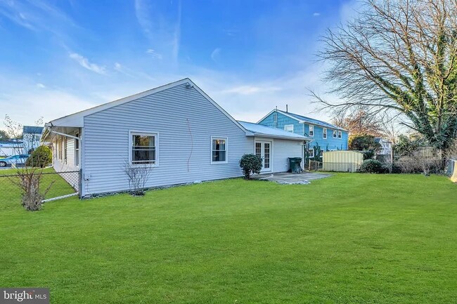 Building Photo - 17 Parish Ln