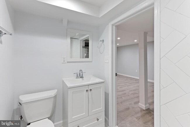 Building Photo - 1667 Hardwick Rd