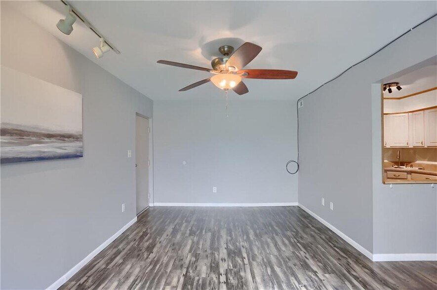 Building Photo - 1200 College Park Dr