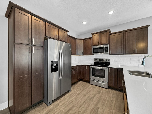 Building Photo - 4461 Lower Beaver Rd