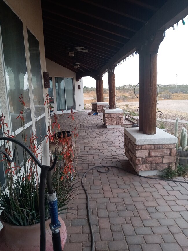 Building Photo - 1105 S 363rd Ave