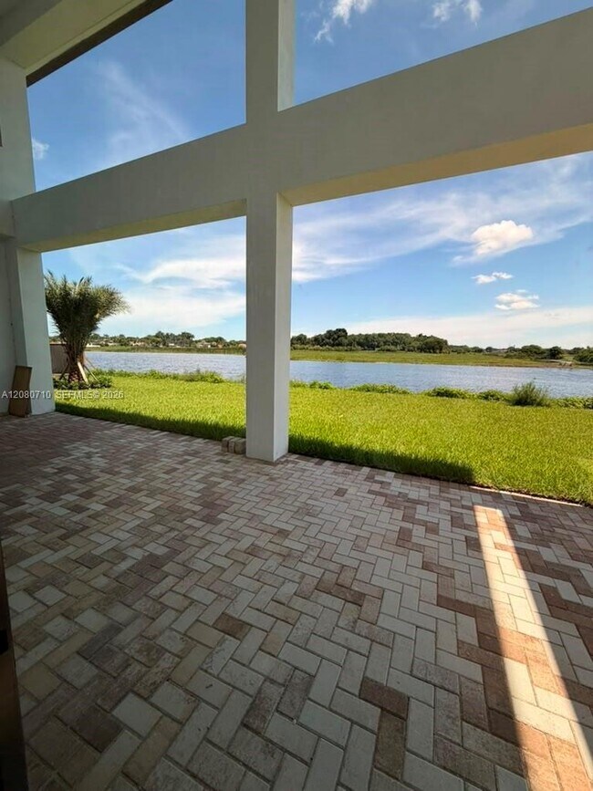 Building Photo - 8540 NW 160th Terrace