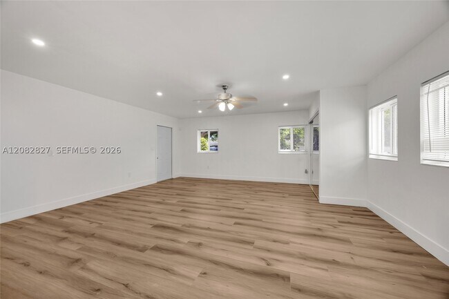 Building Photo - 6331 SW 62nd Terrace