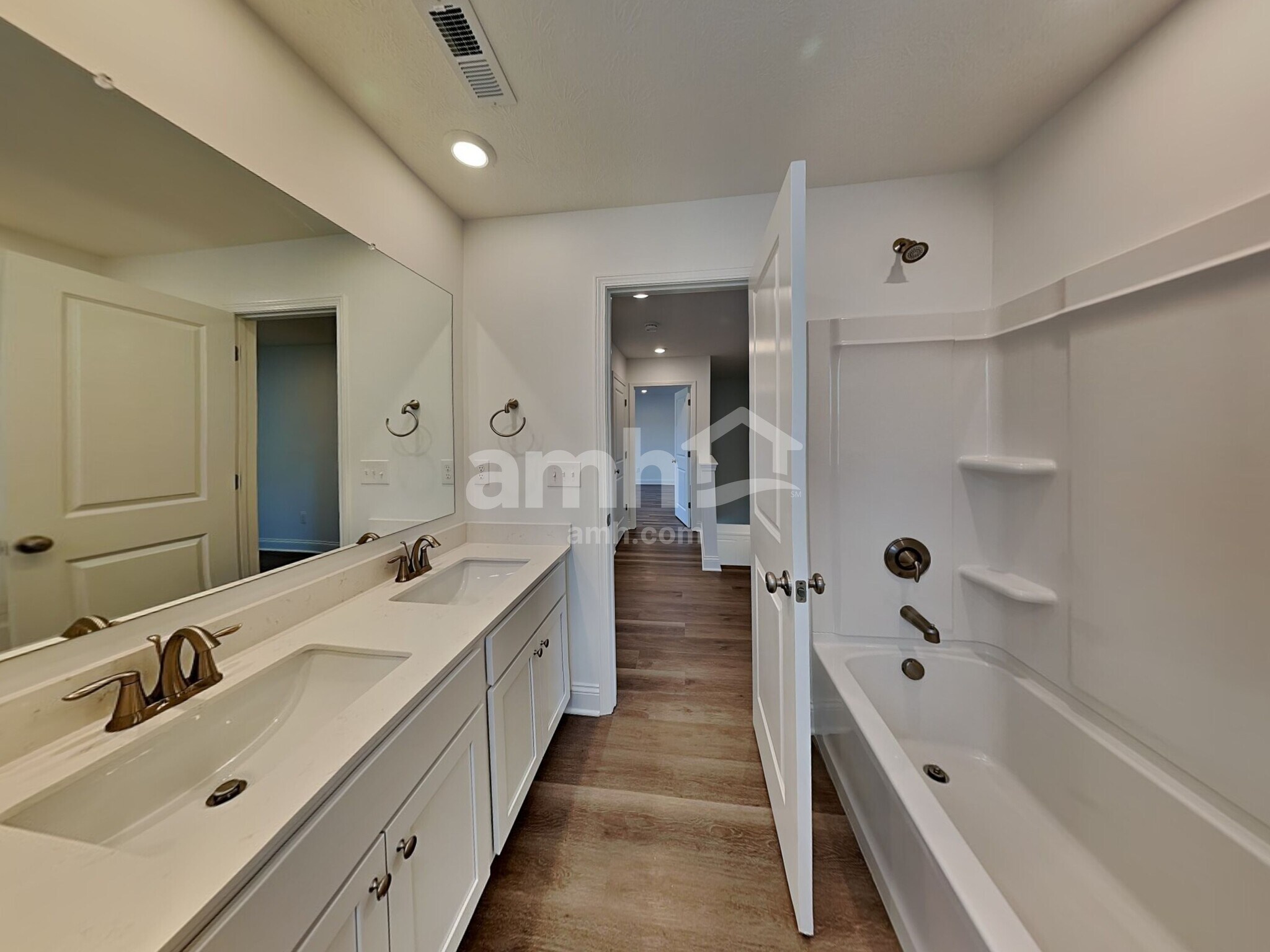 Building Photo - 400 Golden Maple Pl