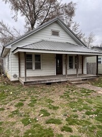 Building Photo - 1112 N College Ave