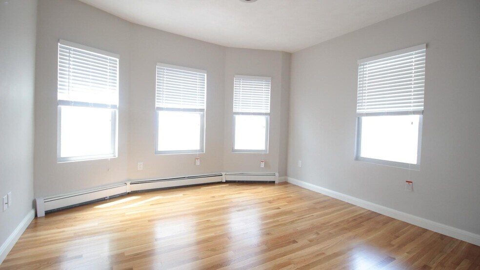 Building Photo - 1429 Cambridge St