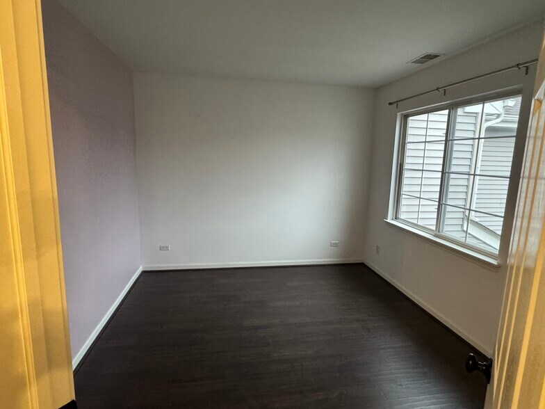 2nd Bedroom 2 - 268 Camel Bend Ct