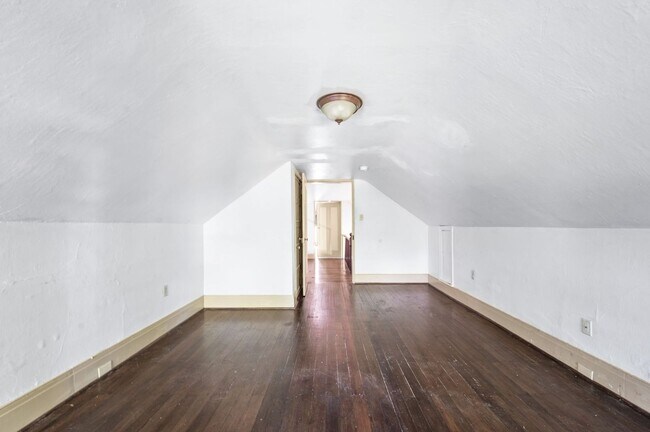 Building Photo - Charming 4BE/3BA Home in Historic Downtown Franklin!