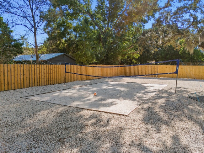 Building Photo - 4265 Wee St