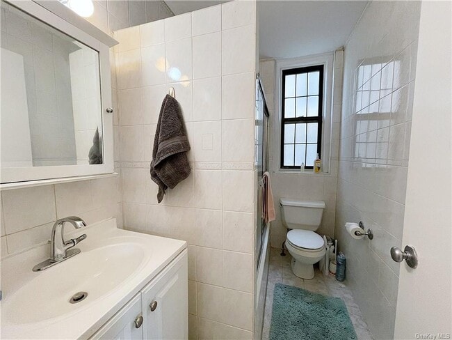 Building Photo - 14 N Chatsworth Ave