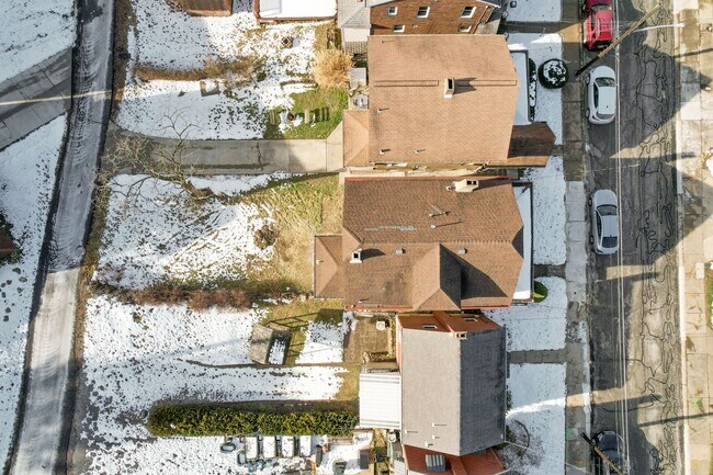 Building Photo - 111 Kaplan Ave