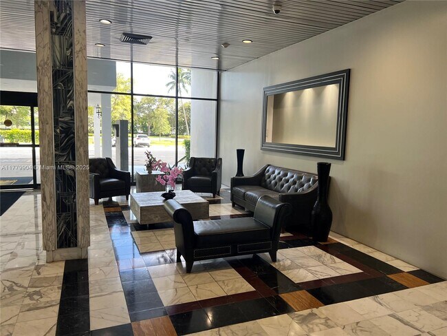 Building Photo - 3675 N Country Club Dr