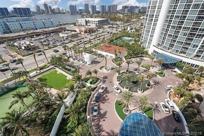 Building Photo - 18101 Collins Ave