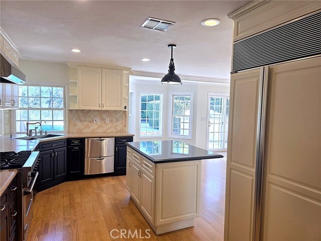 Building Photo - 12304 Louise Ave