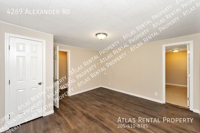 Building Photo - 4269 Alexander Rd