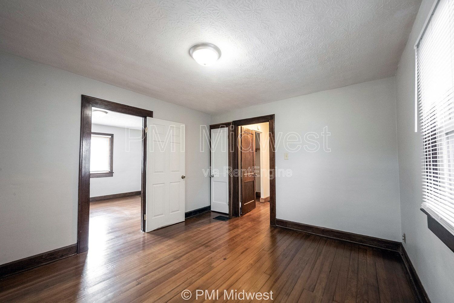 Building Photo - 4850 Hillside Ave