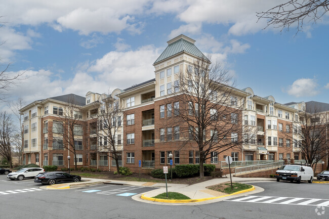 Primary Photo - Stratford Condominiums