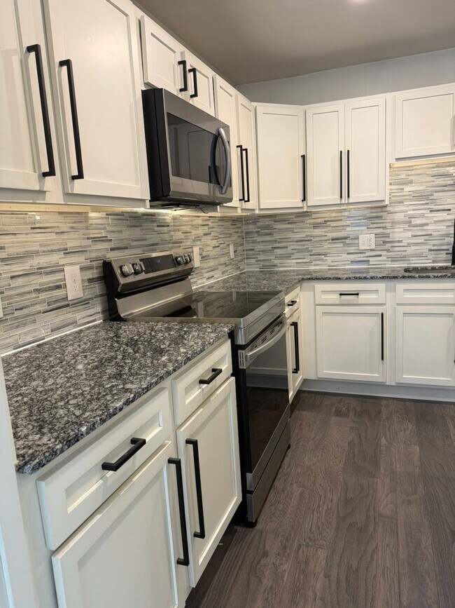 Building Photo - 4200 NW 15th St