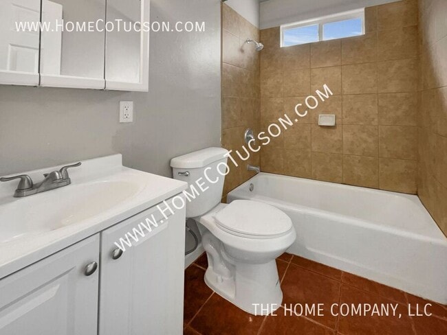 Building Photo - 851 W Calle Lerdo