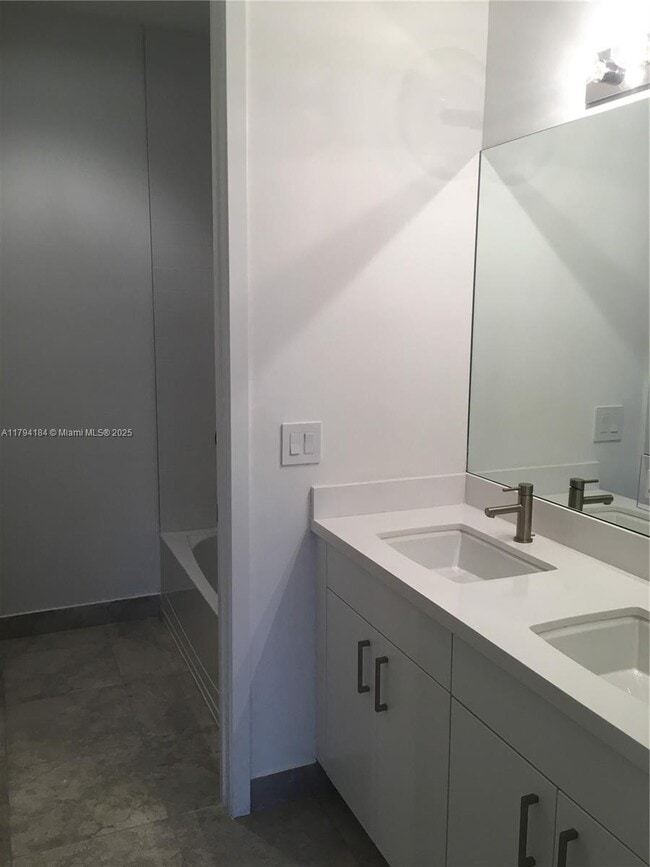 Building Photo - 17545 SW 150th Ct