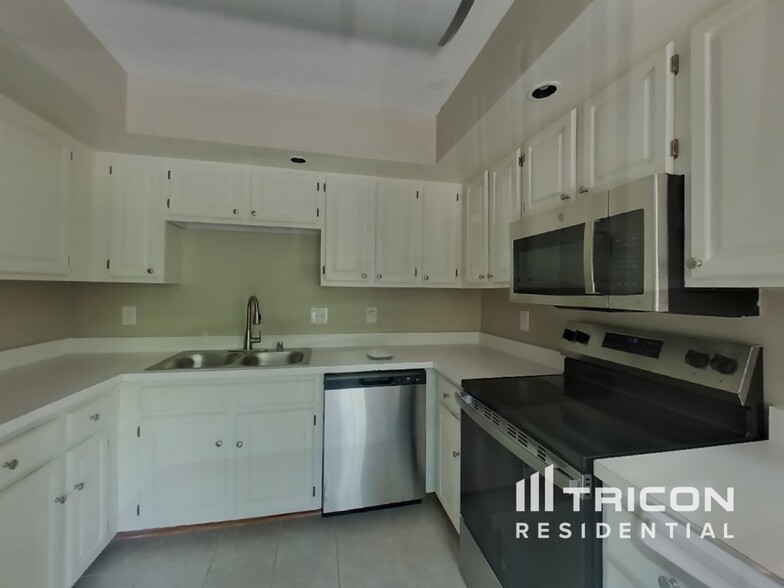 Building Photo - 1650 Elkwood Ct