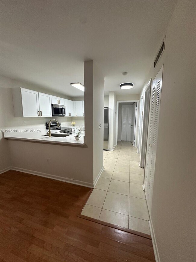 Building Photo - 210 SW 11th St