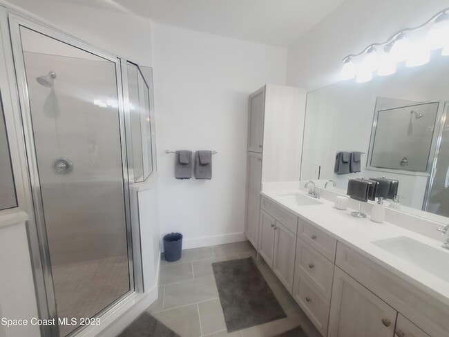 Building Photo - 933 Paddleboard Ct