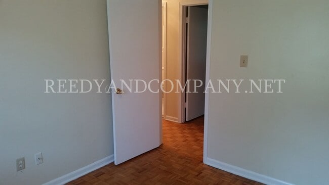 Building Photo - 903 W Raines Rd