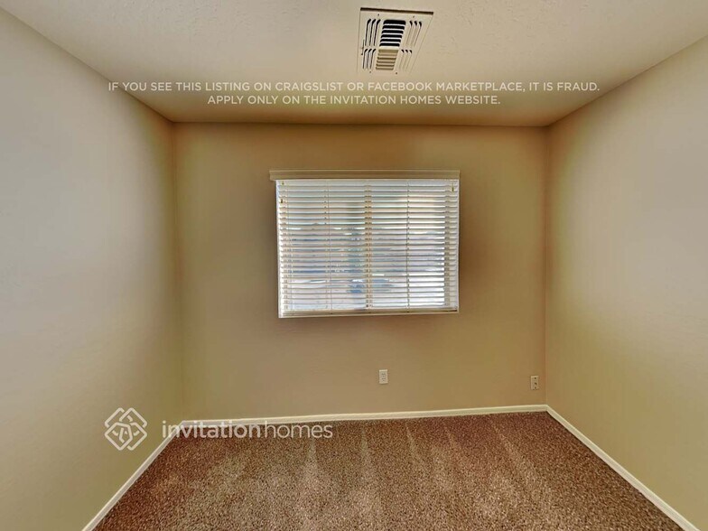 Building Photo - 2224 W Silver Creek Ln