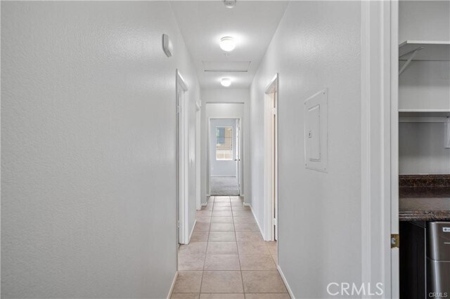 Building Photo - 39687 Columbia Union Dr