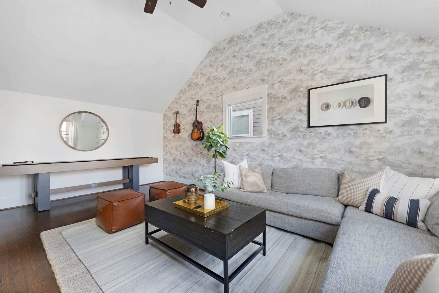 Building Photo - 1701 Neal Terrace