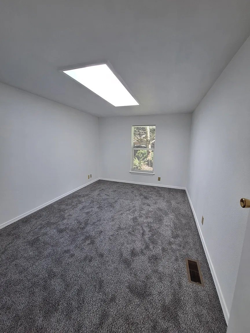 Building Photo - 6674 N Van Decar Rd SE