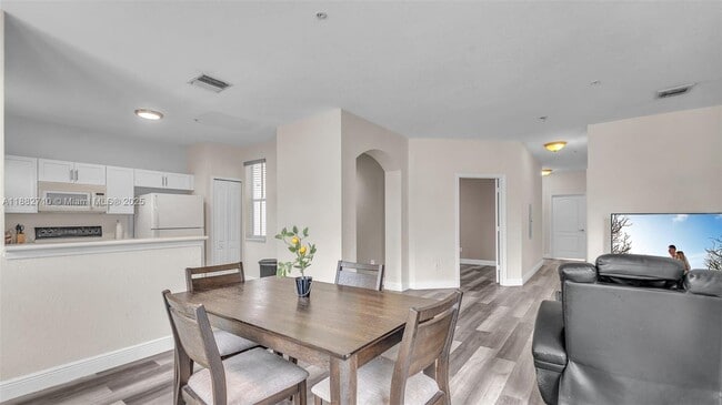 Building Photo - 4465 SW 160th Ave