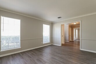 Building Photo - 1707 Corral Dr