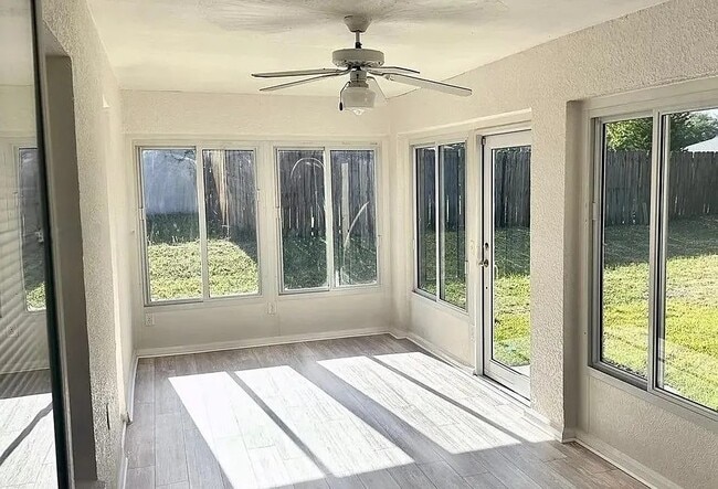 Building Photo - 826 Berry Hill Cir