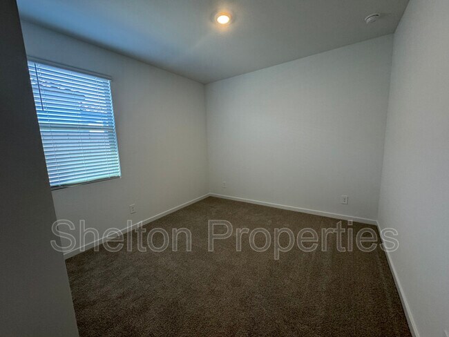 Building Photo - 15874 W Gray Fox Trl