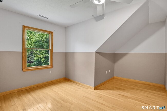 Building Photo - 228 N Granby Rd