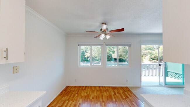 Building Photo - 998 Ignacio Blvd