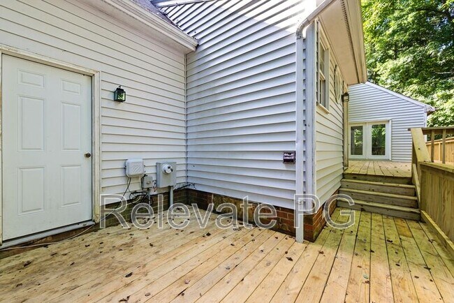 Building Photo - 1704 Clear Springs Cir