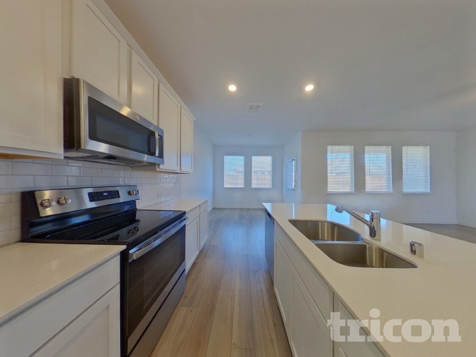 Building Photo - 509 Macdonald Wy