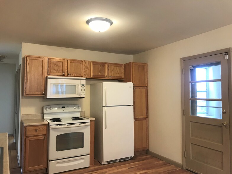 Building Photo - 1305 Temkin Ave