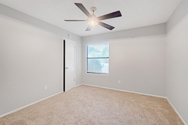 Building Photo - 11605 Gungrove Cir