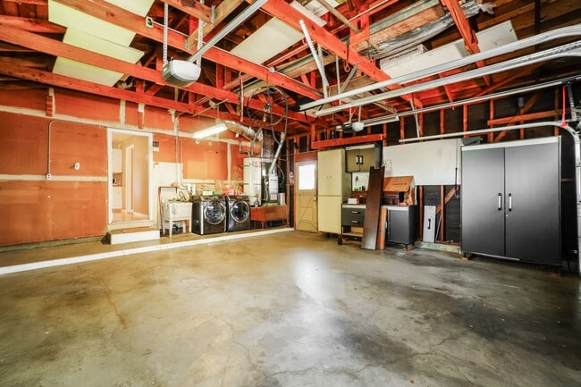 Building Photo - Charming Lincoln Village West 3BD Home with Spacious Corner Lot