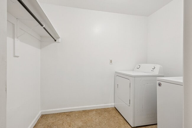 Building Photo - 20 Cherry Laurel Dr