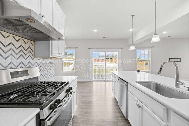 Building Photo - 7067 Waterwheel St SW