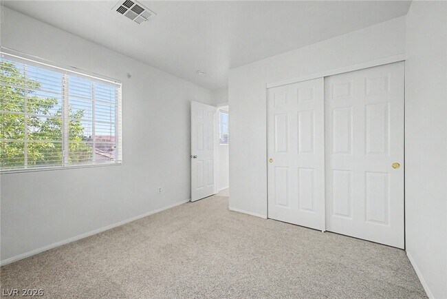 Building Photo - 10547 Lilac Tree Ave