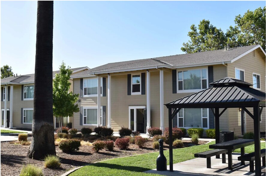 Building Photo - Mutual Housing on the Greenway
