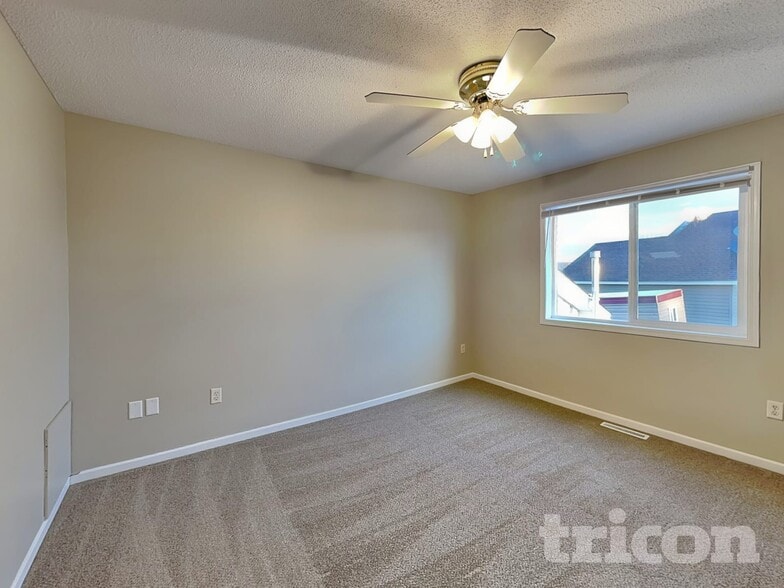 Building Photo - 1500 Powell St N