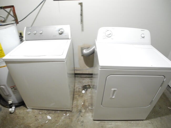 Building Photo - 23 Port Royal Dr